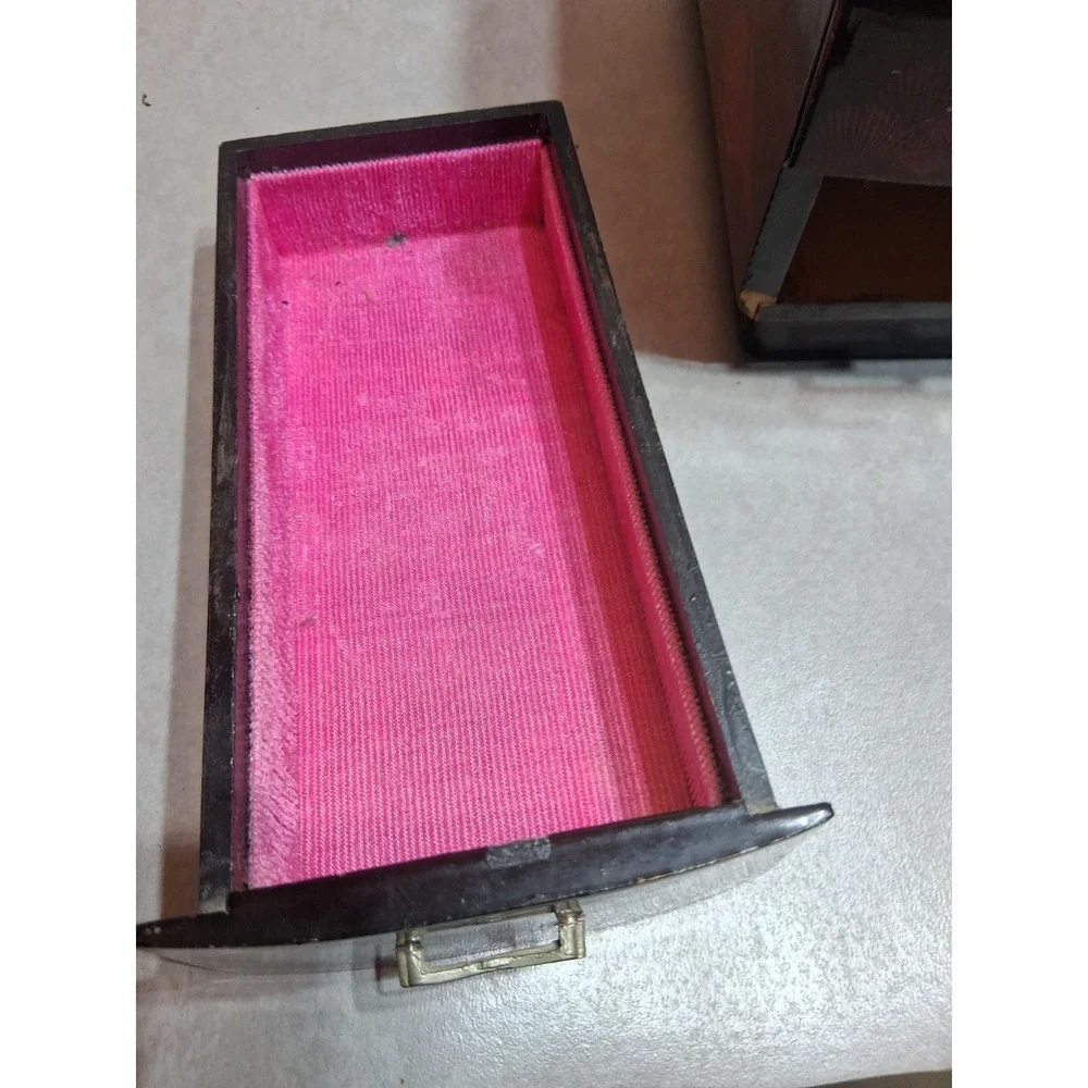 Japanese Black and Red Lacquered Musical Jewelry Box Circa 1970 With Key
